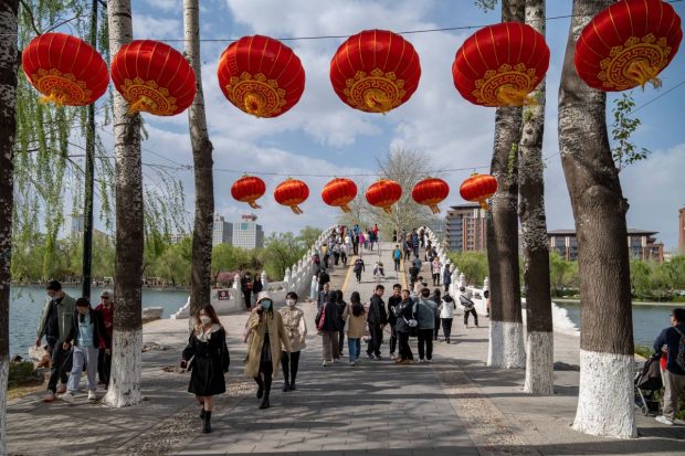 China vrea să interzică hainele care „lezează sentimentele” naţiunii. Ce pedepse sunt prevăzute în proiectul de lege