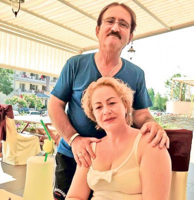 Cornel Palade: Declarții după acuzații de aventură - "Nu am trădat familia, chiar dacă am avut o relație cu o tânără de 27 de ani" 3 cornel palade si sotia 1