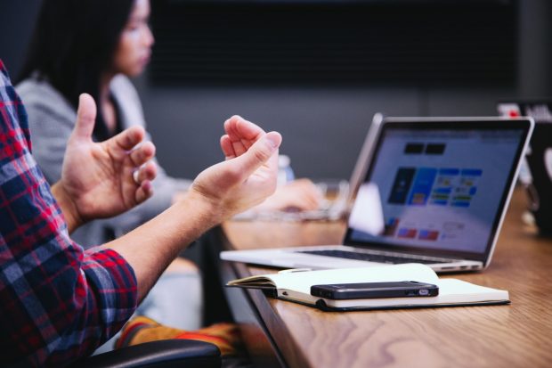 Sondaj eJobs: 9 din 10 angajatori au în plan recrutări până la finalul anului. 50% cred că salariile și bonusurile sunt elementele care îi ajută să atragă candidați