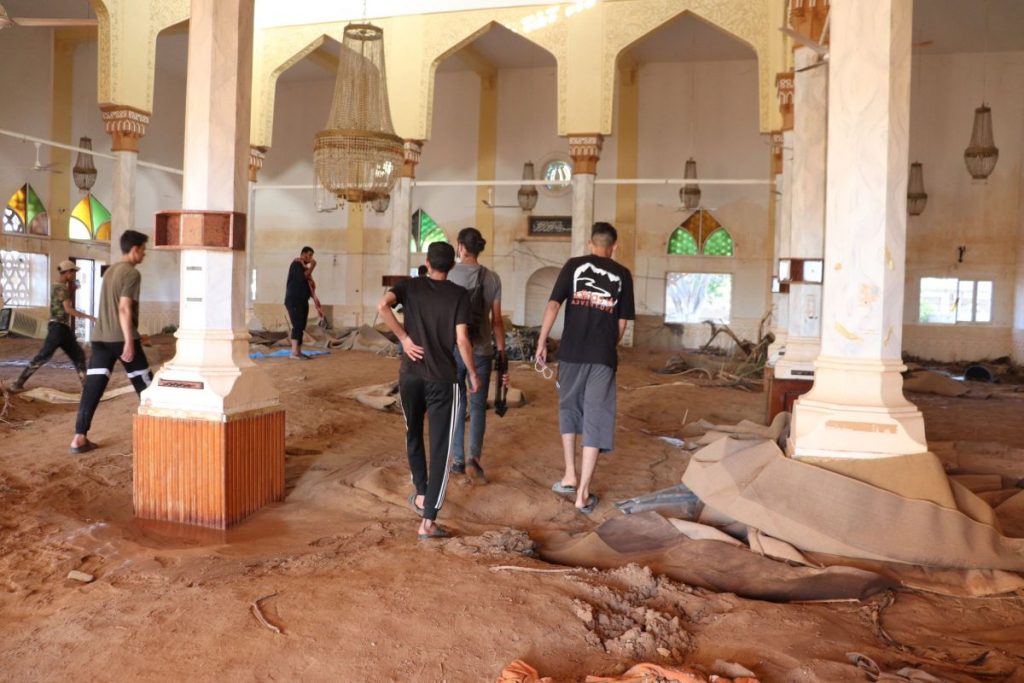 Estimarea unui dezastru: 20.000 de morți în inundațiile din Derna. "Cadavrele se găsesc în locuri neașteptate în urma dezastrelor naturale" 3 inundatii libia 4