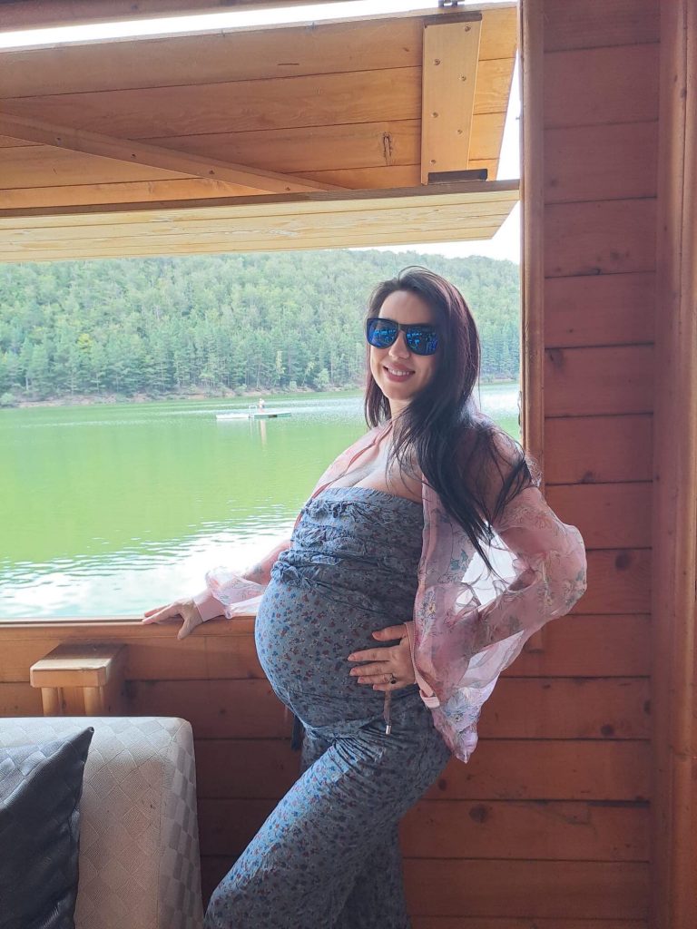 larisa dragulescu insarcinata 3