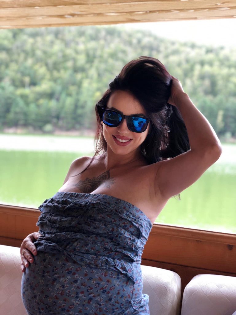 larisa dragulescu insarcinata 5