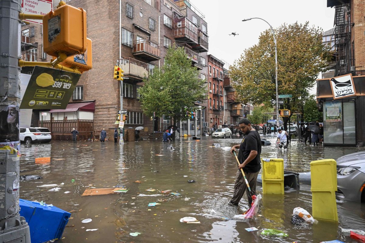 Ploile Torențiale Sunt „noua Normalitate” Din Cauza Schimbărilor Climatice, Spune Guvernatoarea New York-ului După Recentele Inundații