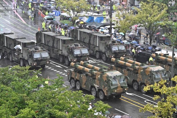 Coreea de Sud a organizat prima paradă militară de amploare din ultimul deceniu. Avertismentul transmis Phenianului