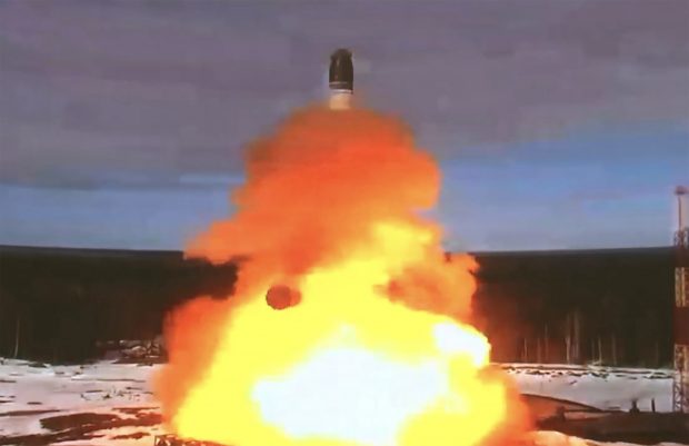 „Satan II”, noul sistem al Rusiei de rachete intercontinentale, este acum operațional în războiul din Ucraina, anunță șeful Roscosmos
