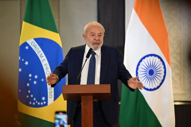La două zile după ce a spus că Brazilia „în niciun caz” nu-l va aresta pe Putin, Lula face un pas în spate: „Justiția trebuie să decidă, nu guvernul”