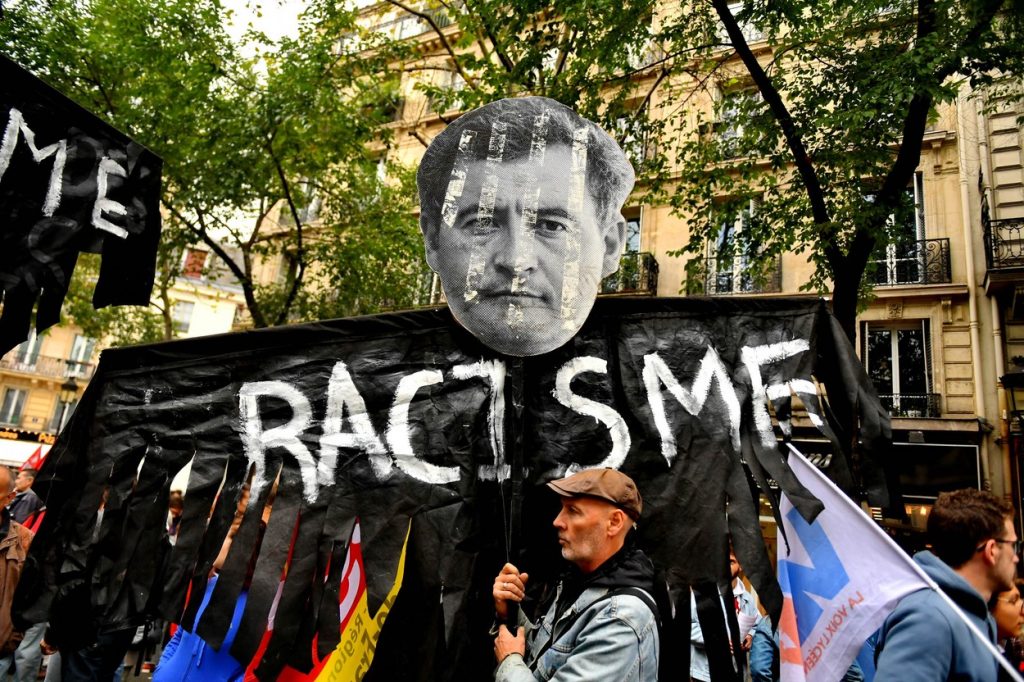 Proteste violente în Franța: Zeci de mii de oameni continuă să ocupe străzile – Galerie Foto 1 proteste franta politieprofimedia 5