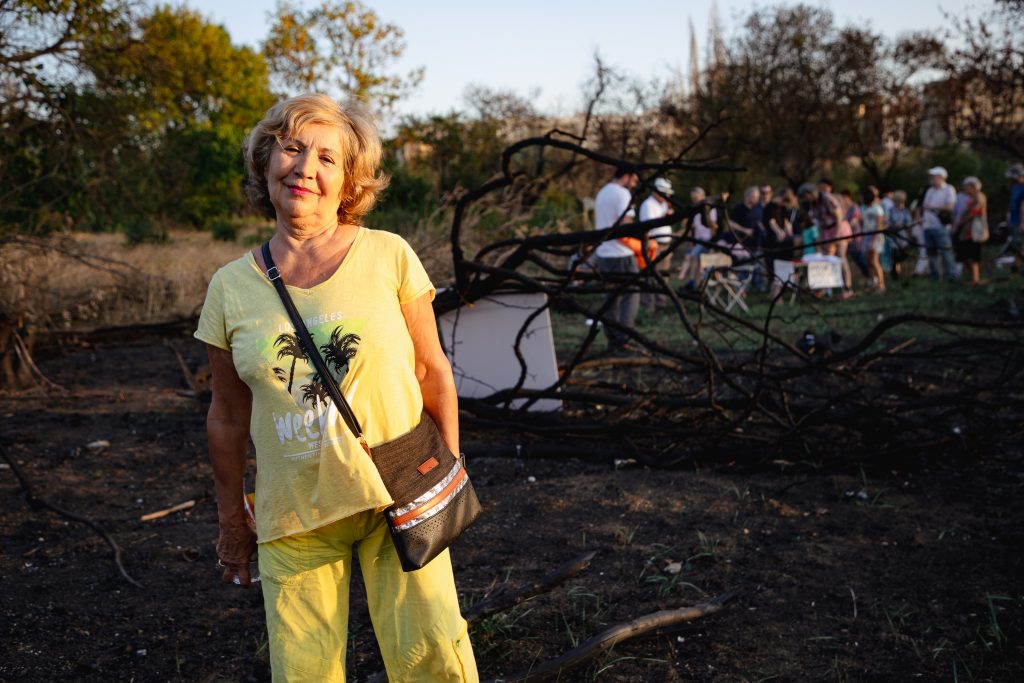 reni profesoara nu o sa apuc sa vad copacii mari dar macar nepotii mei sa i vada