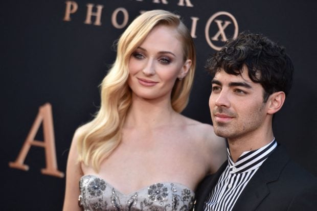 Sophie Turner îl dă în judecată pe Joe Jonas. Divorțul se complică, iar actrița vrea să își ia copiii în Anglia