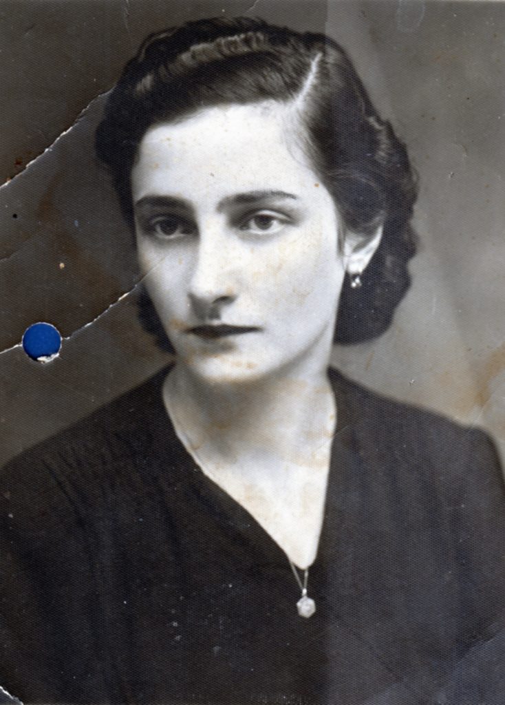 tania ionascu la varsta de 22 de ani in 1938