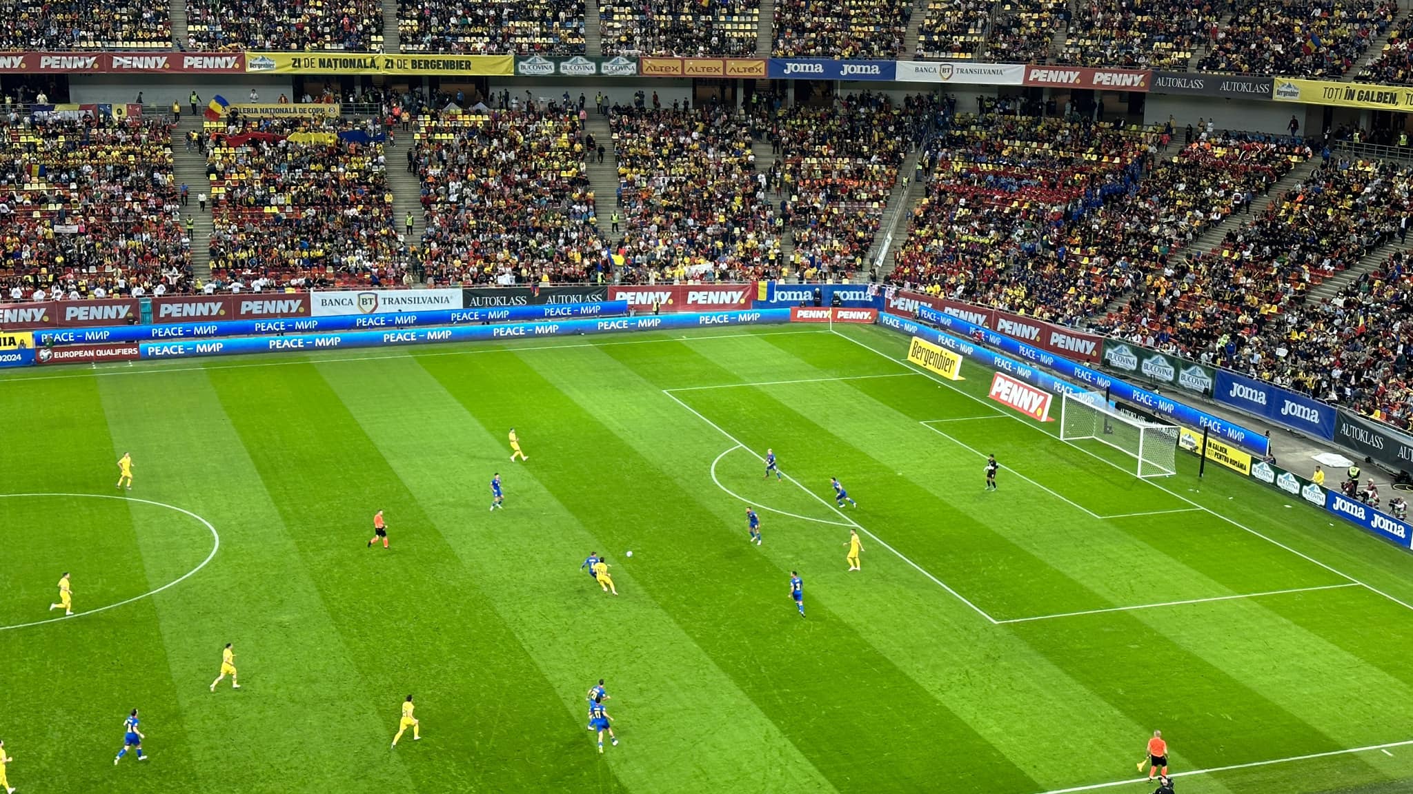 ACUM: România – Andorra 4-0, în preliminariile EURO 2024. Tricolorii au înscris trei goluri în prima repriză, pe Arena Națională, unde sunt încurajați de 20.000 de copii