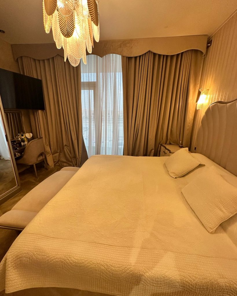 Vizualizări noi asupra vilei Brigittei Pastramă din Dubai. Descoperă aspectul casei de 400.000 de euro, recent renovată: „O binecuvântare divină” 5 brigitte pastrama casa dubai 400 000 de euro 4