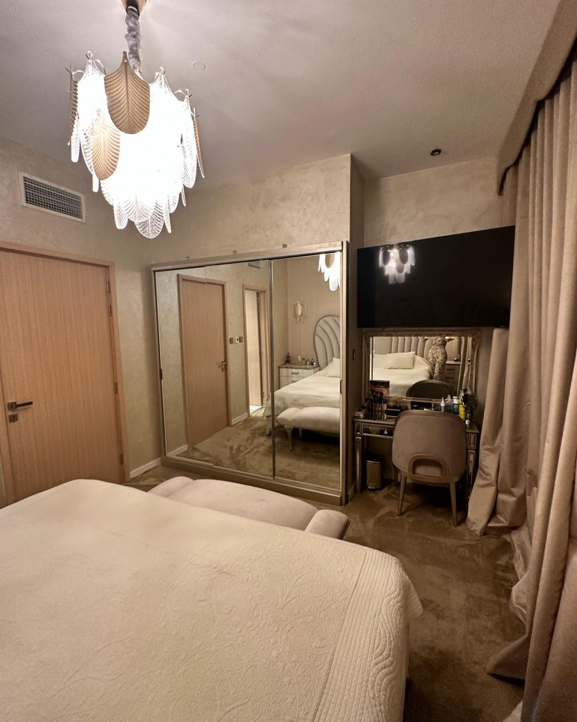 Vizualizări noi asupra vilei Brigittei Pastramă din Dubai. Descoperă aspectul casei de 400.000 de euro, recent renovată: „O binecuvântare divină” 4 brigitte pastrama casa dubai 400 000 de euro 5