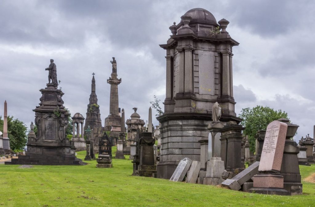 Cele mai populare atracții turistice din Glasgow pe care să le vizitezi 2 ce sa vizitezi in glasgow necropolis