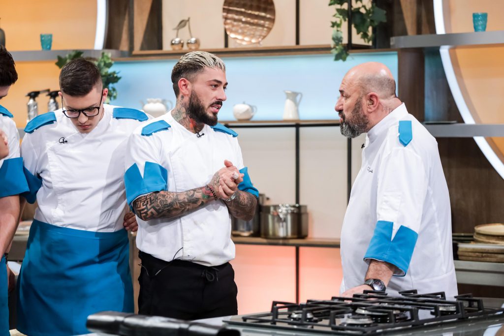 Monica Iliescu eliminată de la Chefi la cuțite, sezonul 12, în urma unei reacții neașteptate din partea lui Cătălin Scărlătescu 1 img 3