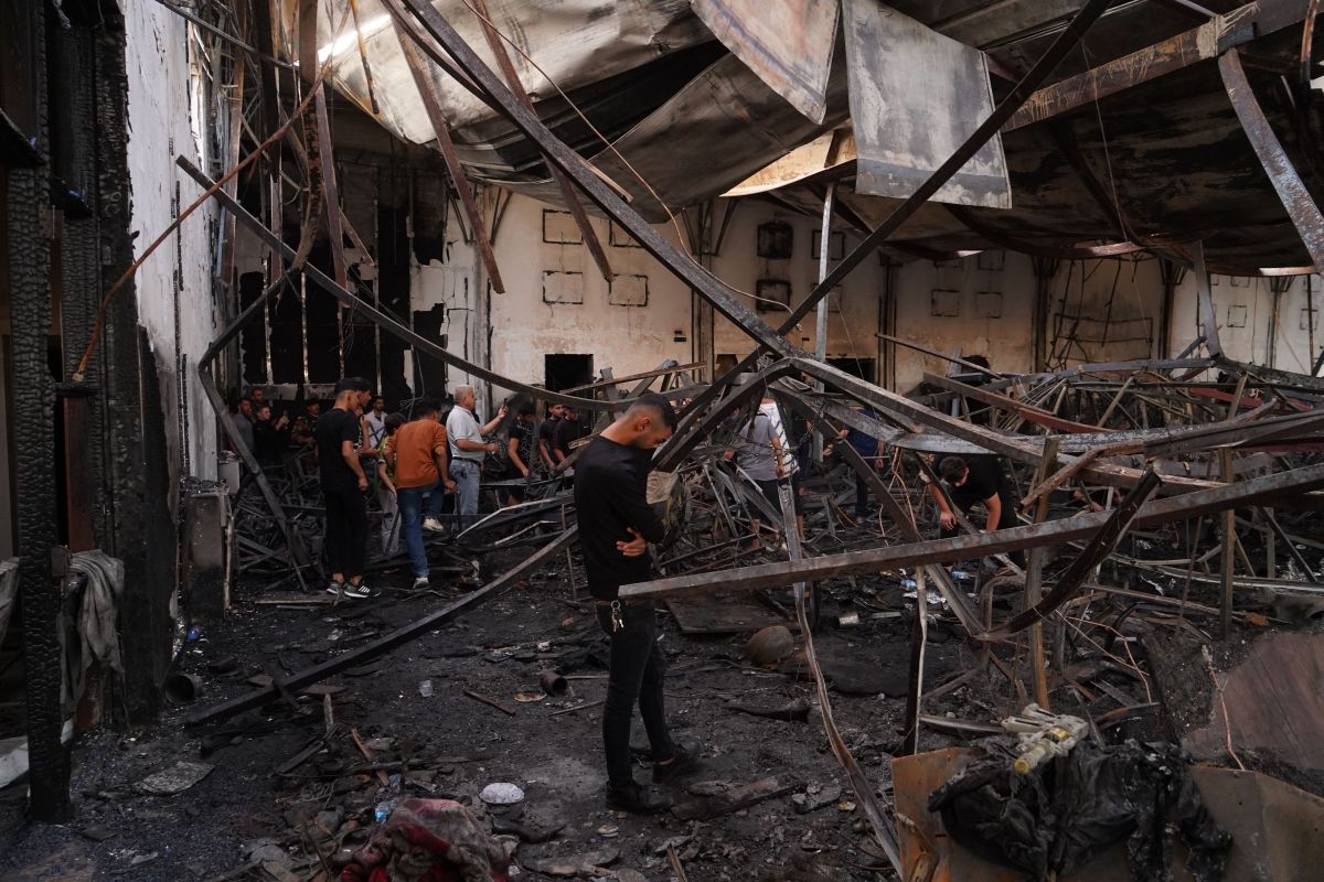 Rezultatele Anchetei După Incendiul Cu Peste 200 De Victime De La O Nuntă Din Irak: În Sala Proiectată Pentru 400 De Persoane Erau Peste 900 Rezultatele Anchetei După Incendiul Cu Peste 200 De Victime De La O Nuntă Din Irak: În Sala Proiectată Pentru 400 De Persoane Erau Peste 900