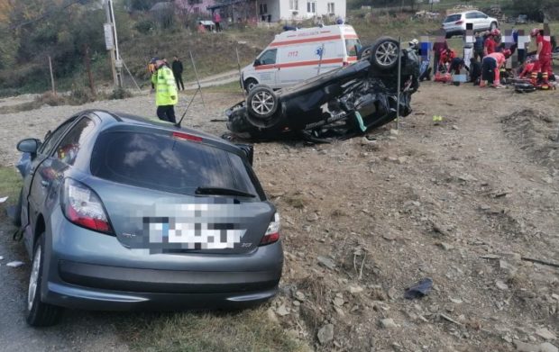 Accident în Neamţ. Şase persoane au fost rănite, după ce un şofer a a ajuns pe contrasens