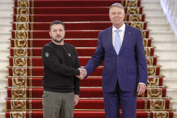 Volodimir Zelenski, primit de Klaus Iohannis la Palatul Cotroceni. Urmează declarații de presă comune