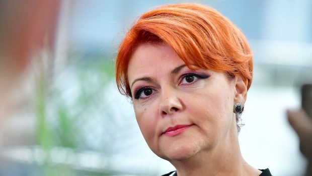 Olguța Vasilescu spune că Ilie Bolojan e obișnuit să nu comenteze nimeni, ca la Oradea și nu se consultă cu partenerii de guvernare