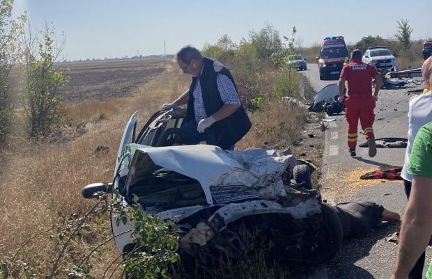 Accident mortal în Teleorman. Doi oameni au murit după ce două mașini s-au ciocnit