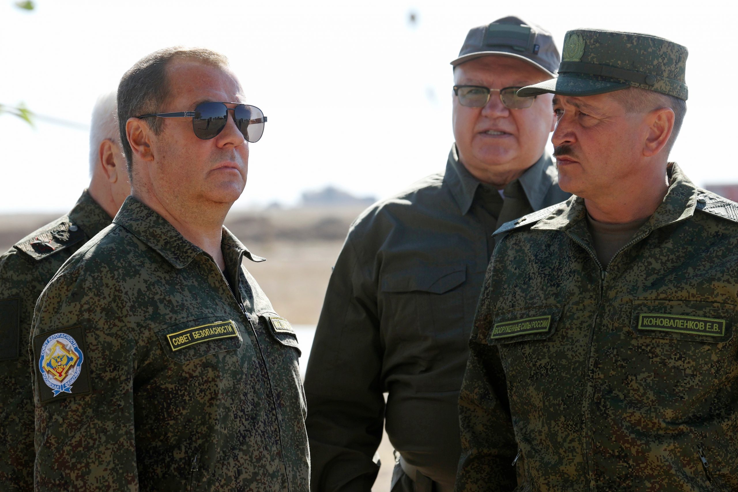 "Vor Fi Distruși Fără Milă". Medvedev Amenință Că Soldații Britanici Riscă Să Devină "ţinte Legitime" Dacă Vor Oferi Instrucție în Ucraina. Reacția Londrei "Vor Fi Distruși Fără Milă". Medvedev Amenință Că Soldații Britanici Riscă Să Devină "ţinte Legitime" Dacă Vor Oferi Instrucție în Ucraina. Reacția Londrei