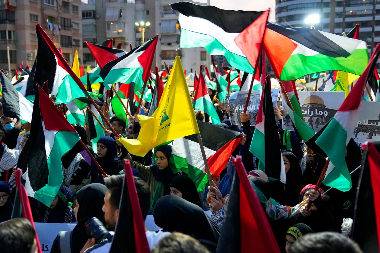 Hezbollah a lansat zeci de rachete către Israel, un gest de solidaritate cu "rezistența palestiniană"