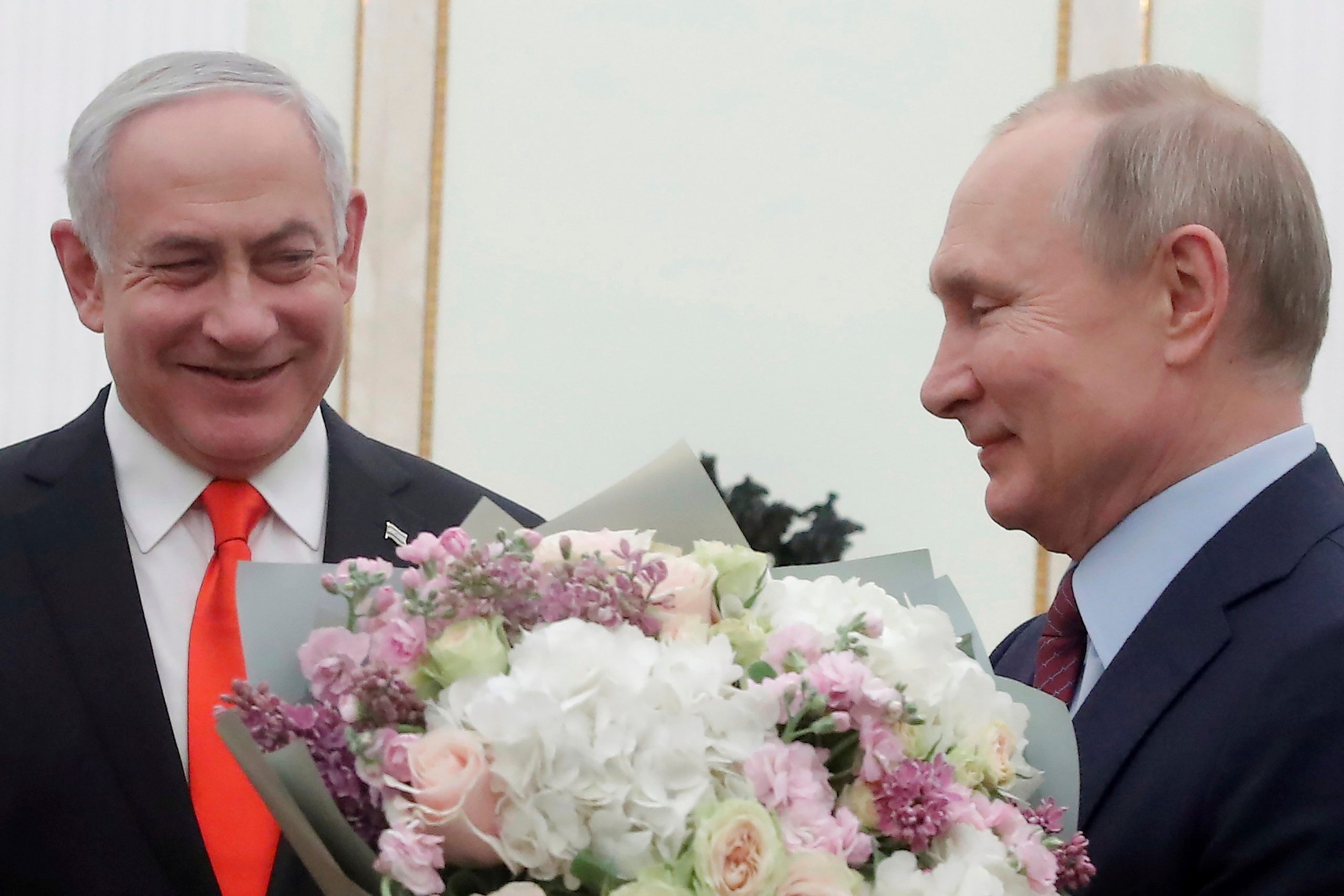 Putin, prima convorbire cu Netanyahu, după izbucnirea războiului dintre Israel și Hamas. Ce i-a transmis liderul rus