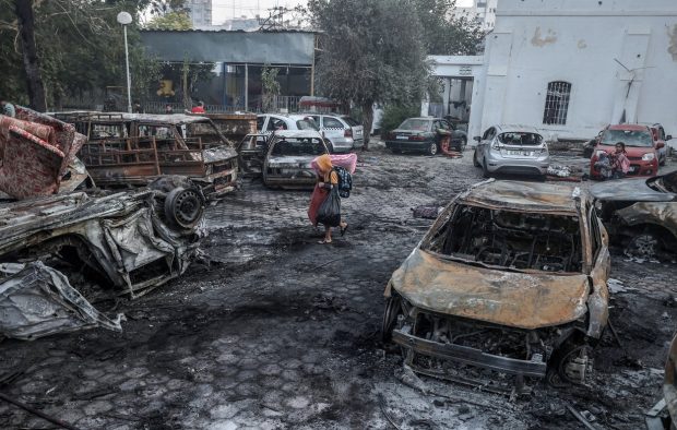 LIVETEXT: Israelul a acceptat să permită intrarea ajutorului umanitar în Gaza după explozia de la spital soldată cu cel puțin 471 de morți. Biden: „Nu vom sta deoparte”