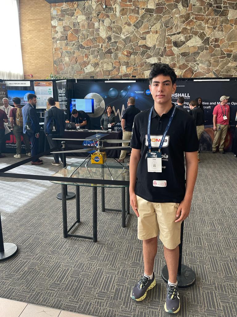Al doilea satelit românesc construit de elevi a trecut testele și va fi lansat de la Space X în noiembrie la bordul unei rachete Falcon 9