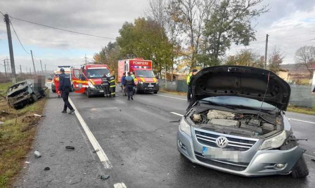 Accident cu șapte răniți, dintre care trei copii, în Bistrița-Năsăud. A fost activat Planul Roșu de Intervenție