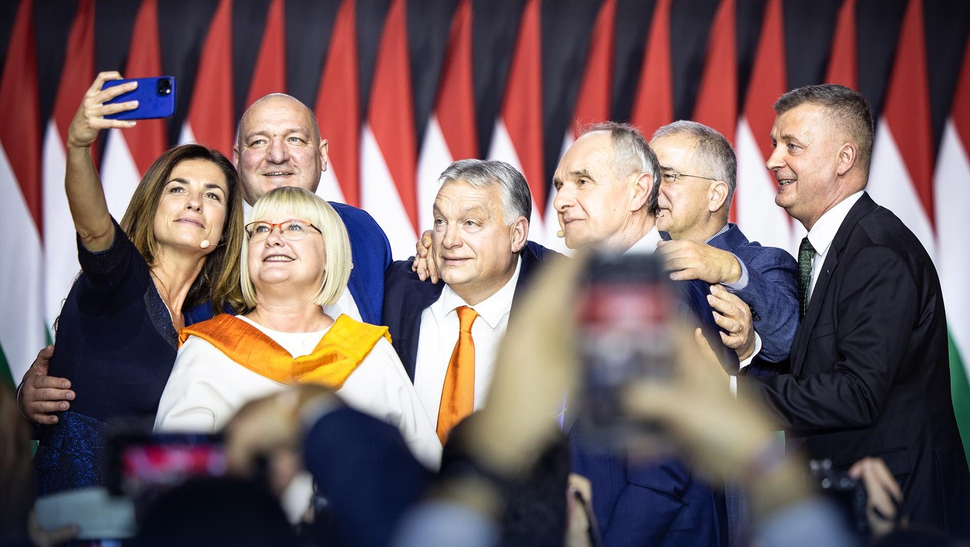 Viktor Orbán devine șeful partidului de guvernare în Ungaria și atacă Bruxelles și Washington