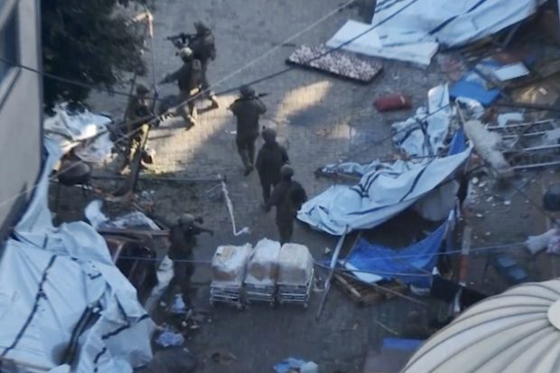 Netanyahu spune că „nu există loc în Gaza în care să nu ajungem”, după ce armata sa a descins în cel mai mare spital din enclavă. Hamas afirmă că Al-Shifa se află sub controlul israelienilor