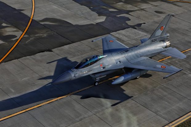 Primele trei avioane F-16 cumpărate din Norvegia au ajuns în România