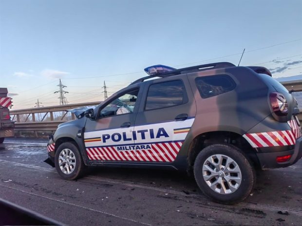 Trei mașini dintr-un convoi al MApN s-au ciocnit pe DN1. Nu au fost persoane rănite – VIDEO