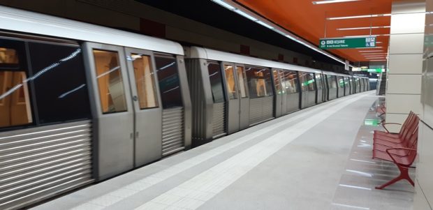 O garnitură de metrou s-a defectat în stația Tineretului. În zonă, traficul se desfășoară cu greutate