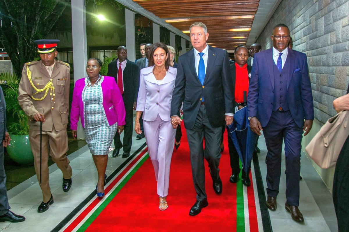 Klaus Iohannis a sosit în Kenya, prima țară din turneul african. Ce programe are în vizită? Klaus Iohannis a sosit în Kenya, prima țară din turneul african. Ce programe are în vizită?