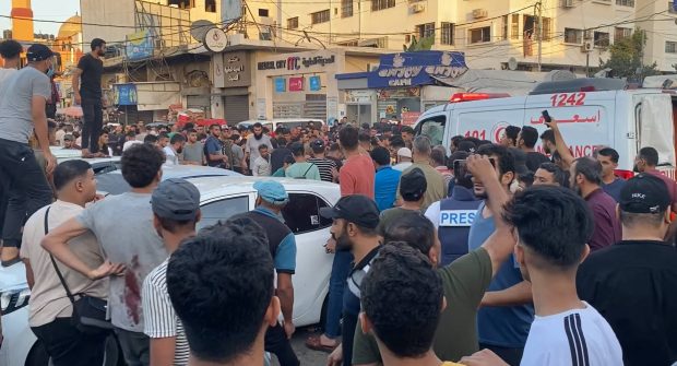 Război Israel-Hamas, ziua 28: „Zeci de morţi şi răniţi” după ce un convoi de ambulanțe a fost bombardat în Gaza, anunță Hamas. Israelul afirmă că era folosit de teroriști