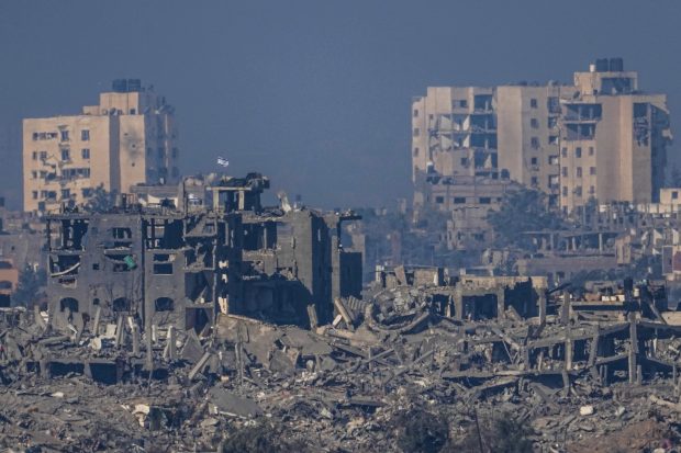 „Sute de oameni” au evacuat spitalul Al Shifa din Gaza, după ultimatumul armatei israeliene, pe care Israelul neagă că l-a dat