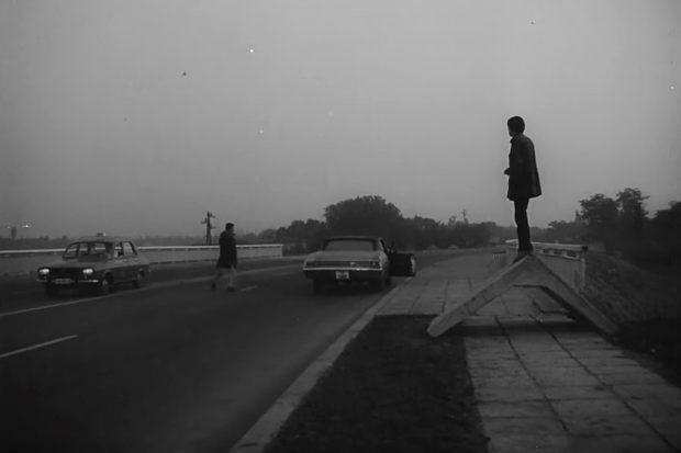 Filmul cenzurat în comunism, ars și apoi refăcut după o peliculă ascunsă în studiourile Buftea a intrat pe online. Tema: ce ne face să fim oameni