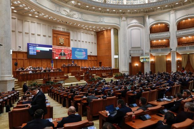 Exclusiv. 839 de foști parlamentari primesc pensie specială. De ce numărul lor va crește, chiar dacă indemnizația a fost eliminată de CCR