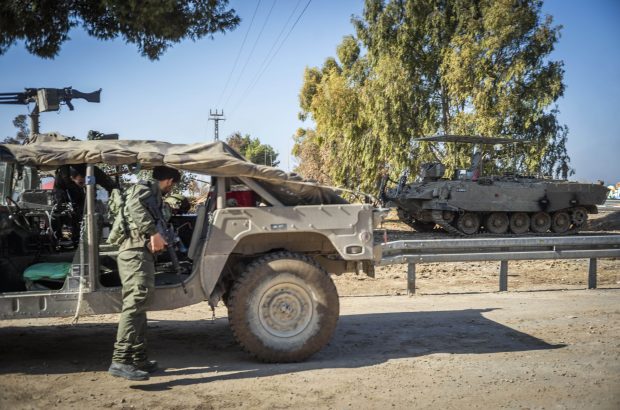 Cel puțin 13 soldați israelieni au fost uciși de propriii camarazi, care i-au confundat cu teroriști