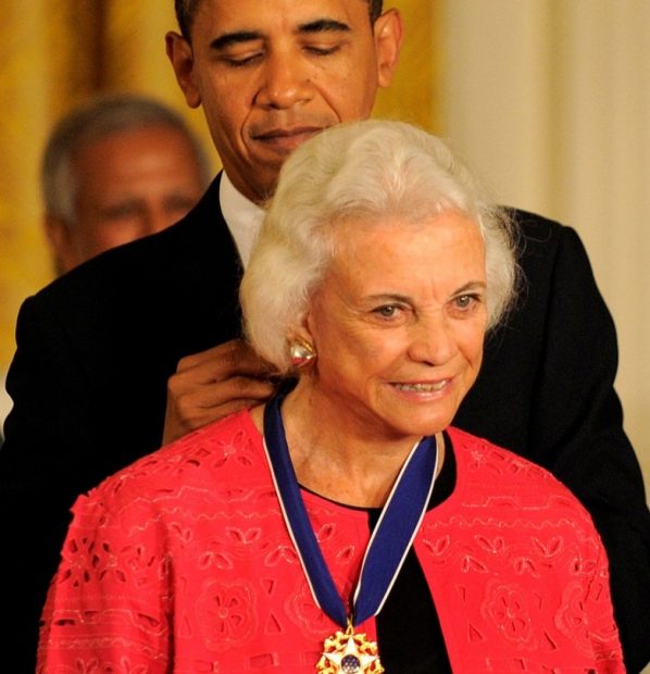 A murit Sandra Day O’Connor, prima femeie numită la Curtea Supremă a SUA