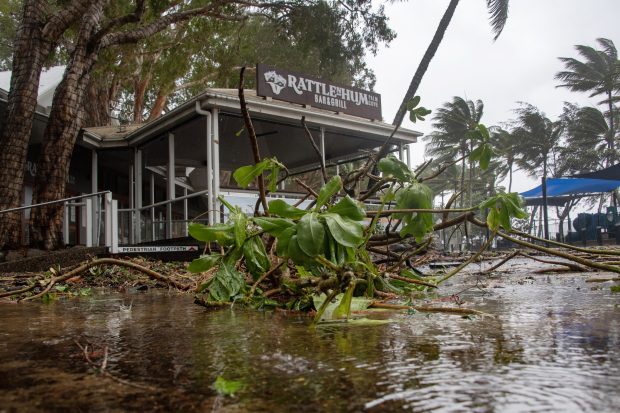 Stațiunile din nordul Australiei se pregătesc pentru inundații și furtuni, odată cu venirea ciclonului tropical Jasper