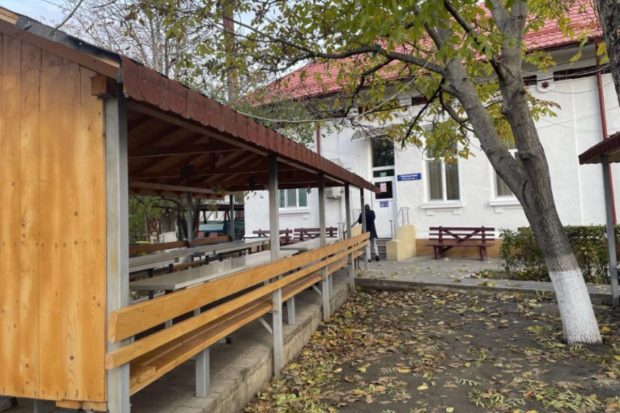 DOCUMENT. Bacterii periculoase, descoperite în borșul de pește dat de pomană pacienților de la spitalul din Murgeni, unde au murit trei oameni