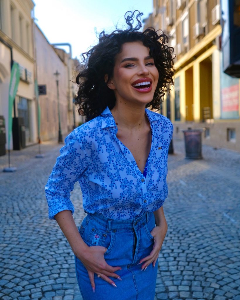 Cine e Ada-Maria Ileana, reprezentanta României la Miss World 2024, în India. Are 26 de ani și a participat la „Love Island România” 4 ada maria ileana miss world 2024 12