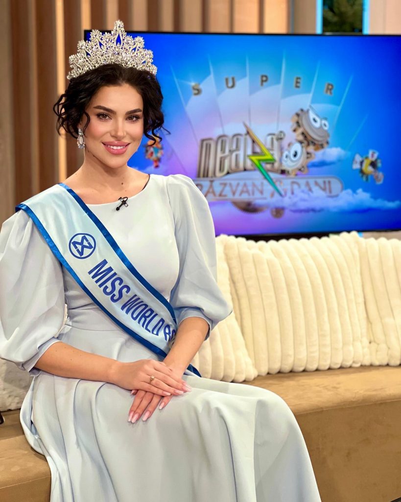 Cine e Ada-Maria Ileana, reprezentanta României la Miss World 2024, în India. Are 26 de ani și a participat la „Love Island România” 8 ada maria ileana miss world 2024 7