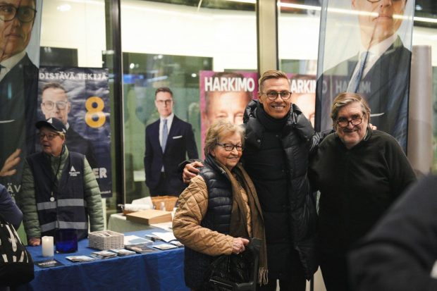 ALEGERI | Îngrijorați de război, finlandezii caută un președinte cu experiență în politică externă. Candidații le oferă chiar acest lucru