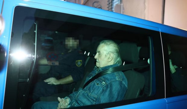 Josef Fritzl, austriacul care și-a ținut fiica închisă sub casă 24 de ani și a abuzat-o, fotografiat prima oară după 15 ani în afara închisorii. Ar putea fi mutat într-un azil de bătrâni