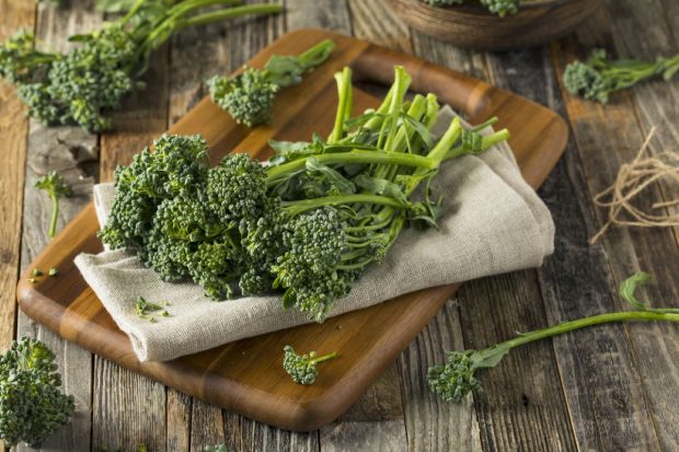 Broccolini – beneficii și contraindicații. Rețete cu broccolini