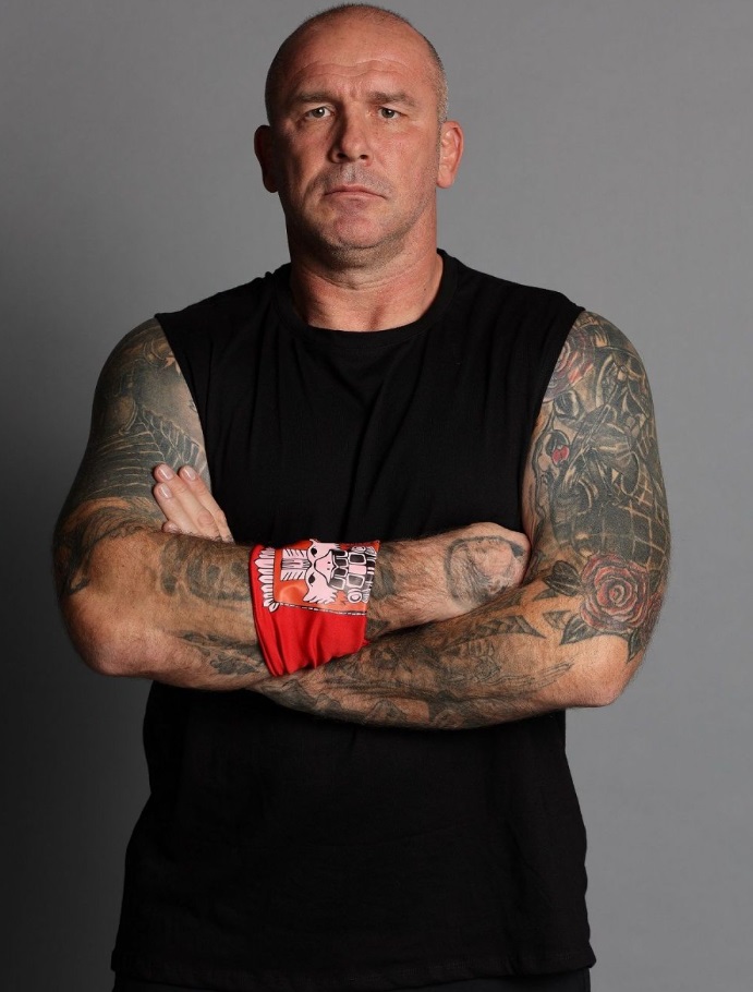 Cătălin Zmărăndescu pe scena Survivor All Stars